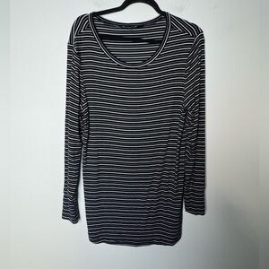 Universal Standard stripe tunic black white M